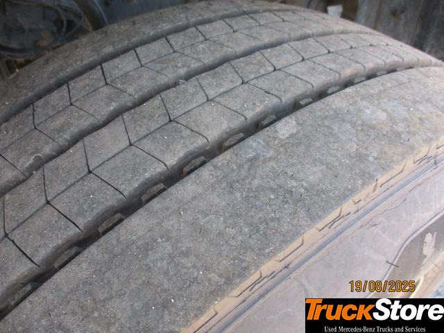 Mercedes-Benz Arocs 1846 LK - Konténerszállító: 2 kép. Mercedes-Benz Arocs 1846 LK - Konténerszállító: 2 kép.