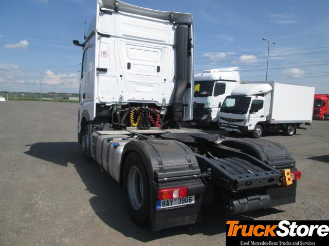 Mercedes-Benz Actros 1845 LS - Nyergesvontató: 4 kép. Mercedes-Benz Actros 1845 LS - Nyergesvontató: 4 kép.