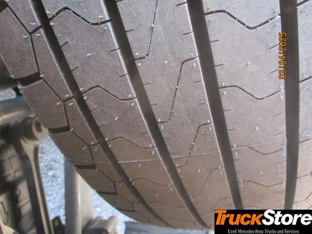 Nyergesvontató Mercedes-Benz Actros 1845 LS: 6 kép.