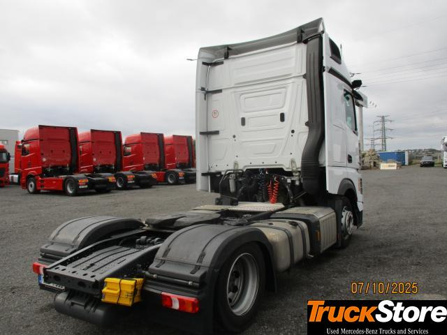 Mercedes-Benz Actros 1845 LS nRL - Nyergesvontató: 4 kép. Mercedes-Benz Actros 1845 LS nRL - Nyergesvontató: 4 kép.