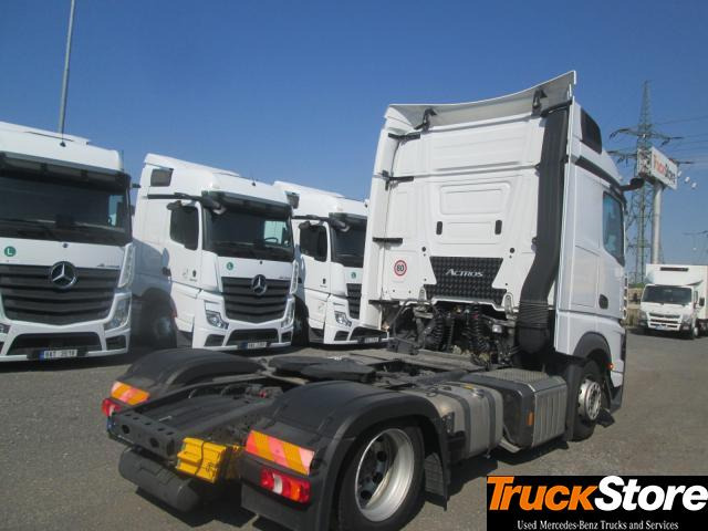 Mercedes-Benz Actros 1845 LS nRL - Nyergesvontató: 3 kép. Mercedes-Benz Actros 1845 LS nRL - Nyergesvontató: 3 kép.