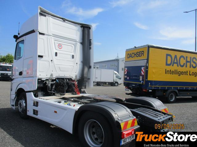 Mercedes-Benz Actros 1848 LS - Nyergesvontató: 4 kép. Mercedes-Benz Actros 1848 LS - Nyergesvontató: 4 kép.