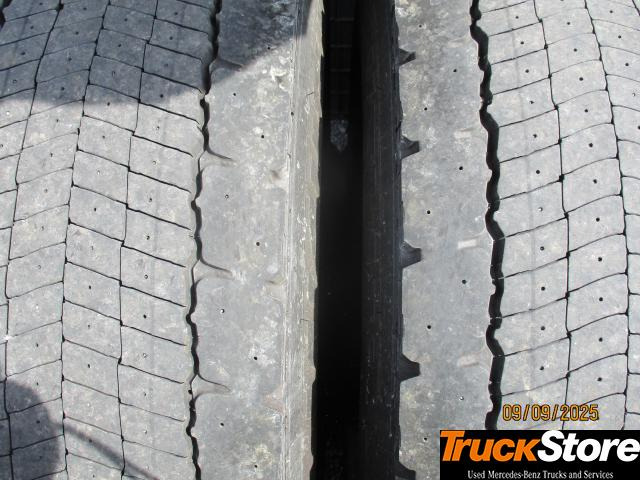 Mercedes-Benz Actros 1848 LS - Nyergesvontató: 5 kép. Mercedes-Benz Actros 1848 LS - Nyergesvontató: 5 kép.