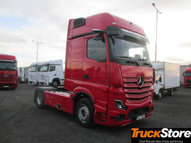 Mercedes-Benz Actros 1848 LS - Nyergesvontató: 5 kép. Mercedes-Benz Actros 1848 LS - Nyergesvontató: 5 kép.