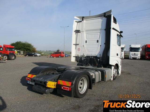 Mercedes-Benz Actros 1848 LS nRL - Nyergesvontató: 4 kép. Mercedes-Benz Actros 1848 LS nRL - Nyergesvontató: 4 kép.