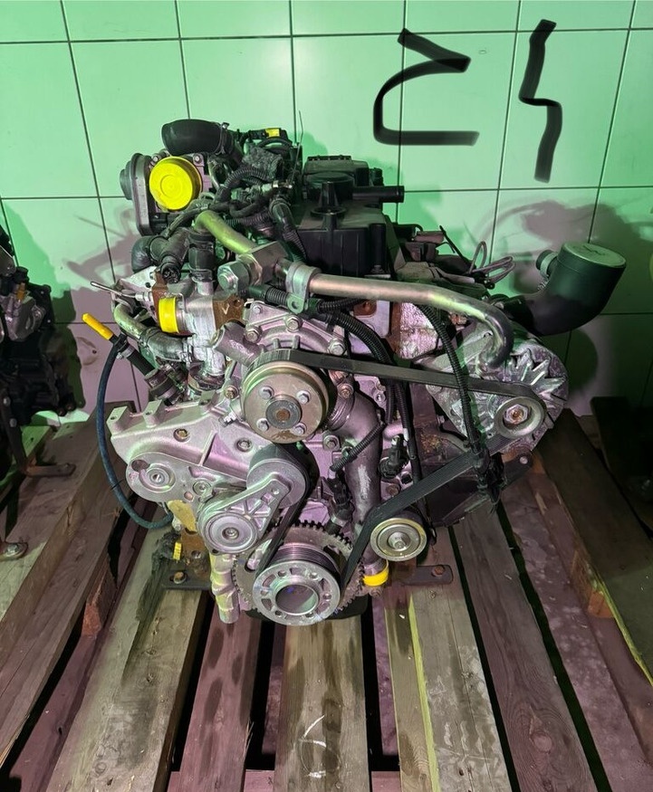 Deutz TCD 2.9 L4 - Motor - Kotrógép: 5 kép. Deutz TCD 2.9 L4 - Motor - Kotrógép: 5 kép.