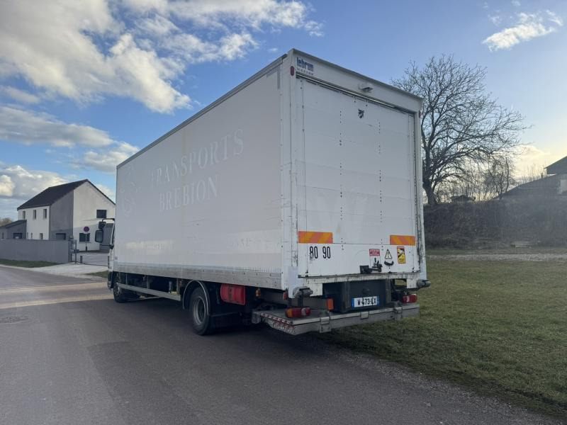 DAF LF 210 FA - Dobozos felépítményű teherautó: 5 kép. DAF LF 210 FA - Dobozos felépítményű teherautó: 5 kép.