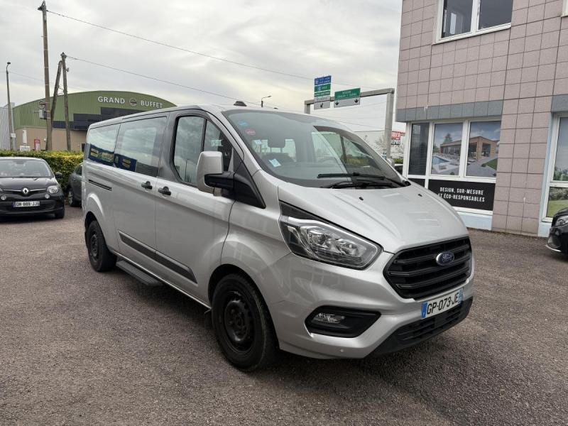 Ford Transit Custom Combi - Kisbusz: 3 kép. Ford Transit Custom Combi - Kisbusz: 3 kép.