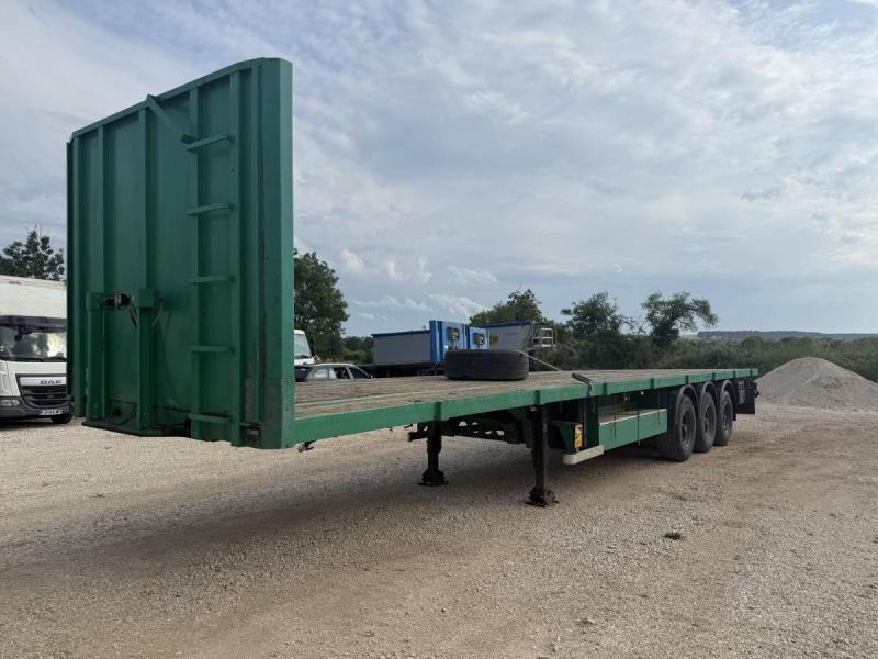 Lecitrailer - Platós félpótkocsi: 1 kép. Lecitrailer - Platós félpótkocsi: 1 kép.