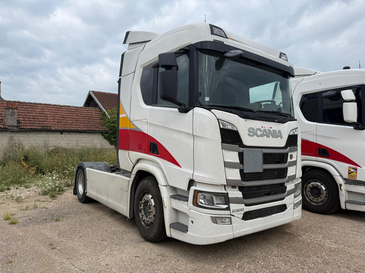 Scania R R 500 - Nyergesvontató: 2 kép. Scania R R 500 - Nyergesvontató: 2 kép.