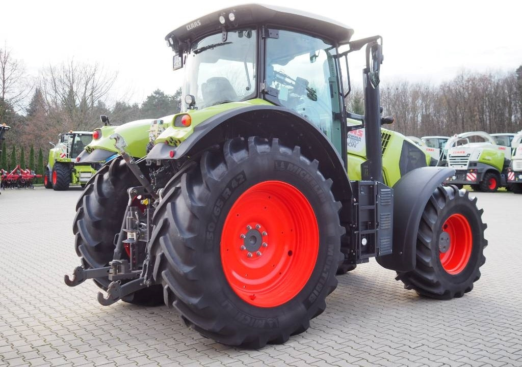 Claas Axion 810 CIS, GPS - RTK - Traktor: 3 kép. Claas Axion 810 CIS, GPS - RTK - Traktor: 3 kép.