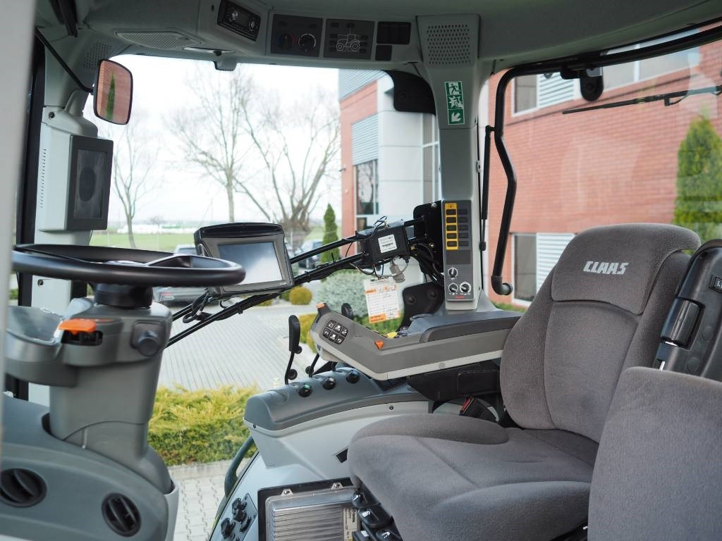 Claas Axion 810 CIS, GPS - RTK - Traktor: 5 kép. Claas Axion 810 CIS, GPS - RTK - Traktor: 5 kép.