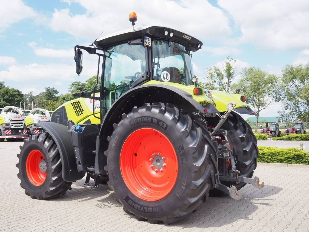 Claas Axion 810 CIS, GPS - RTK - Traktor: 2 kép. Claas Axion 810 CIS, GPS - RTK - Traktor: 2 kép.