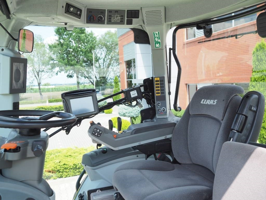 Claas Axion 810 CIS, GPS - RTK - Traktor: 5 kép. Claas Axion 810 CIS, GPS - RTK - Traktor: 5 kép.