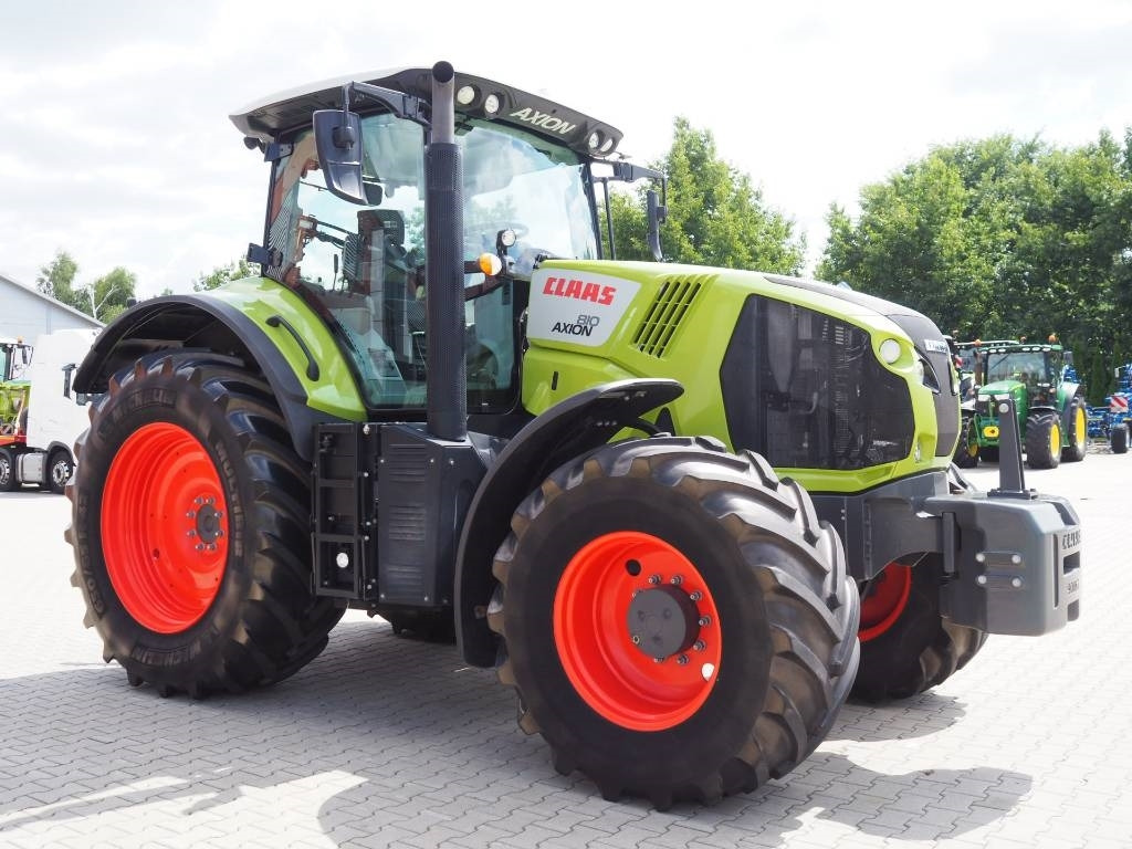 Claas Axion 810 CIS, GPS - RTK - Traktor: 4 kép. Claas Axion 810 CIS, GPS - RTK - Traktor: 4 kép.
