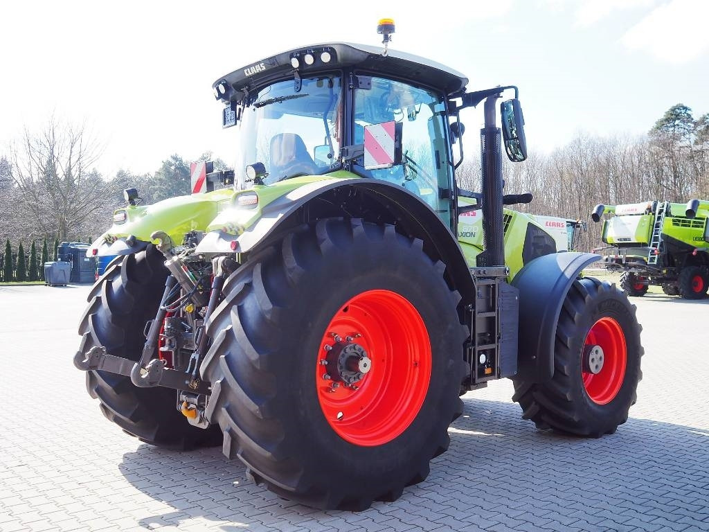 Claas Axion 870 CMATIC, GPS - Traktor: 3 kép. Claas Axion 870 CMATIC, GPS - Traktor: 3 kép.