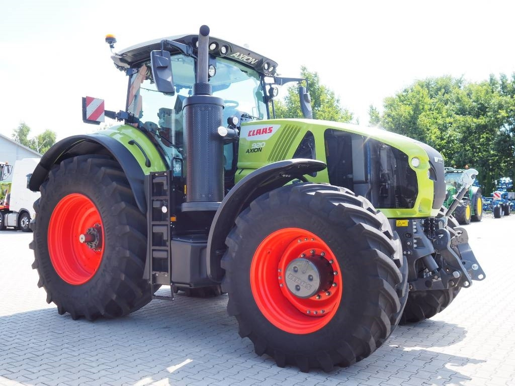Claas Axion 920 CMATIC, GPS, CEMIS 1200, PTO - Traktor: 4 kép. Claas Axion 920 CMATIC, GPS, CEMIS 1200, PTO - Traktor: 4 kép.