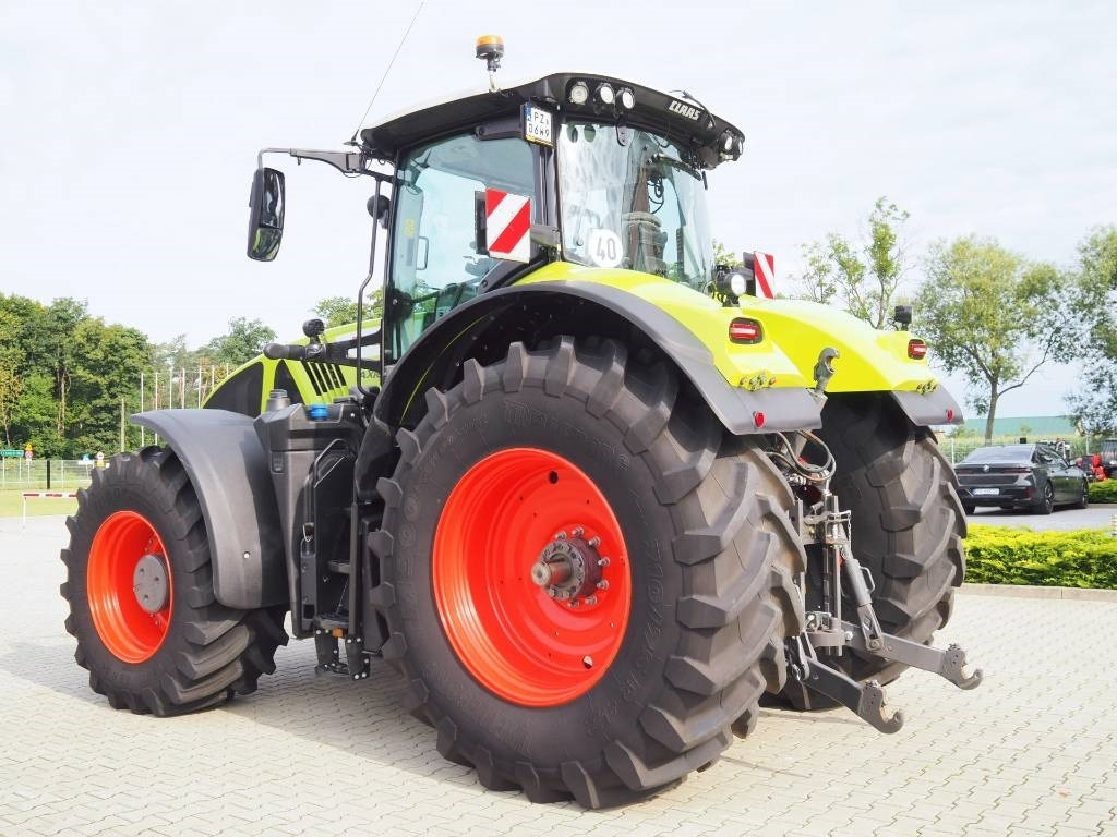 Claas Axion 920 CMATIC, GPS, CEMIS 1200, PTO - Traktor: 2 kép. Claas Axion 920 CMATIC, GPS, CEMIS 1200, PTO - Traktor: 2 kép.