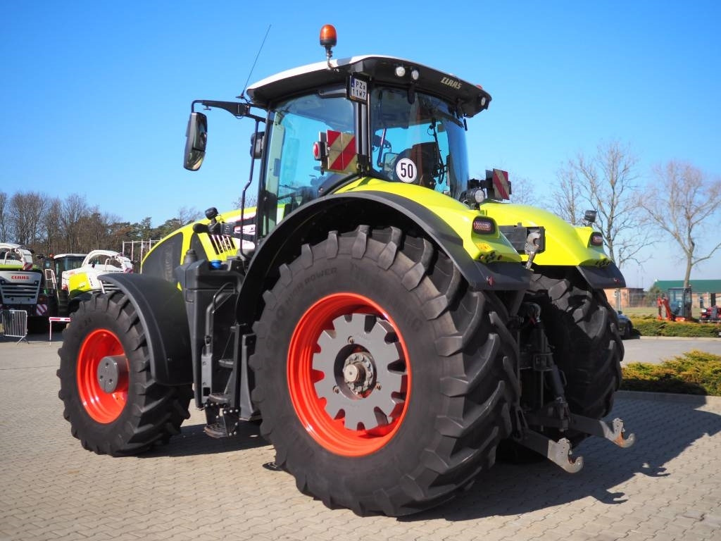 Claas Axion 960 CMATIC, GPS - RTK NET - Traktor: 2 kép. Claas Axion 960 CMATIC, GPS - RTK NET - Traktor: 2 kép.