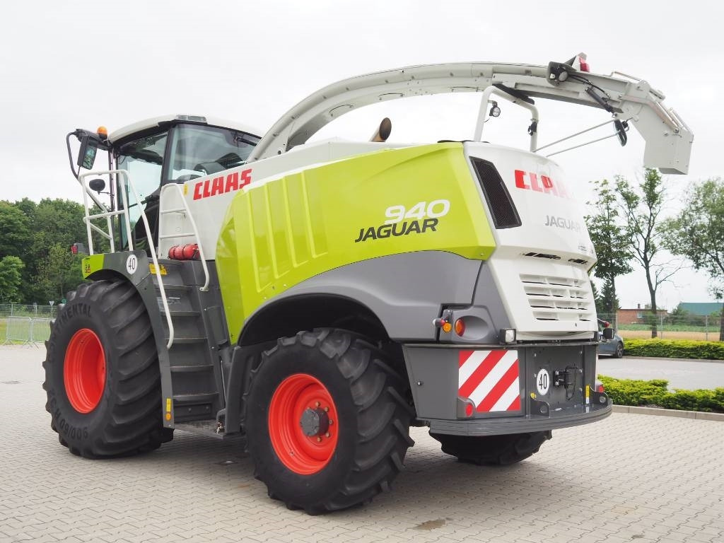 Claas Jaguar 940 4WD - Önjáró szecskázógép: 2 kép. Claas Jaguar 940 4WD - Önjáró szecskázógép: 2 kép.