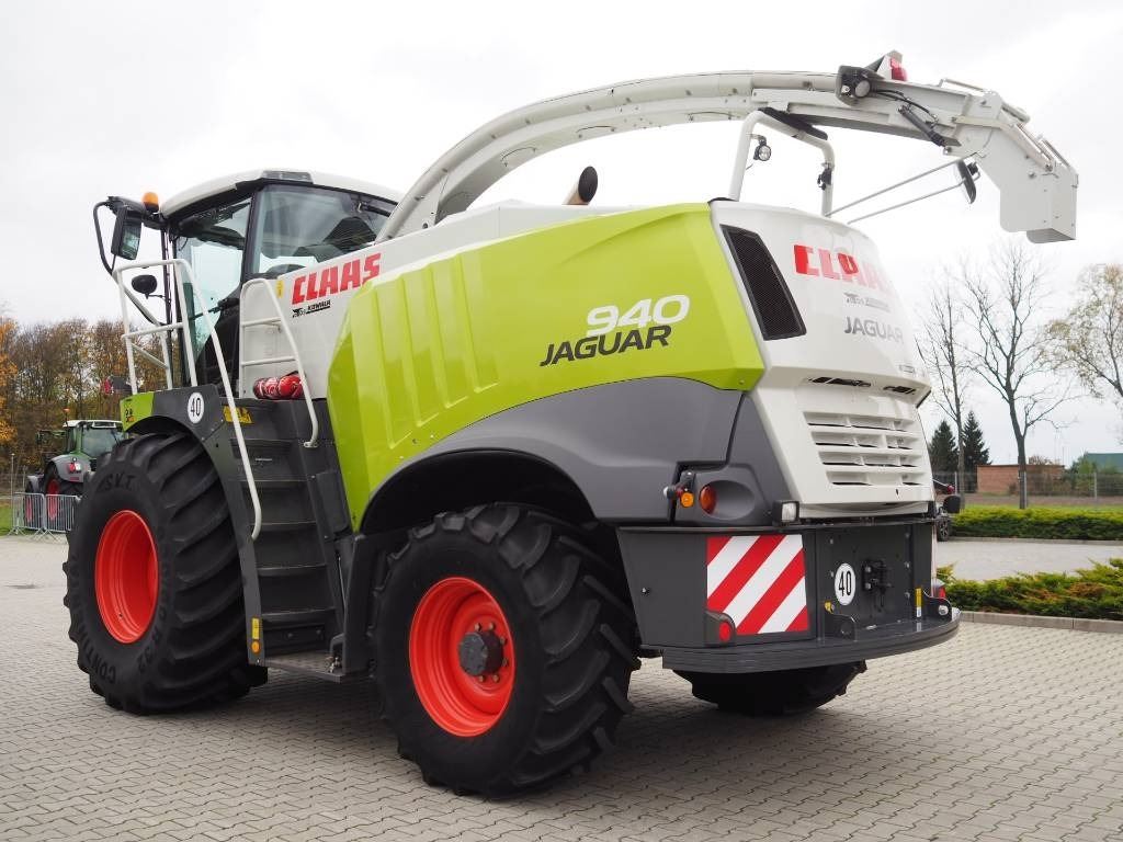 Claas Jaguar 940 4x4 - Önjáró szecskázógép: 2 kép. Claas Jaguar 940 4x4 - Önjáró szecskázógép: 2 kép.