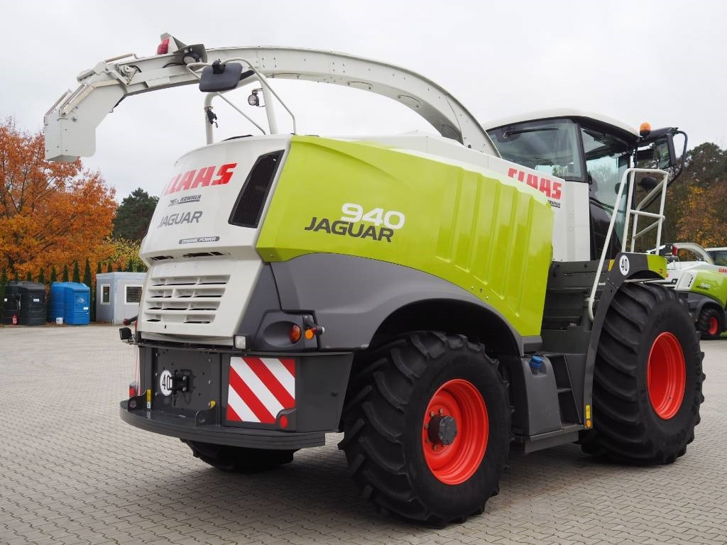 Claas Jaguar 940 4x4 - Önjáró szecskázógép: 3 kép. Claas Jaguar 940 4x4 - Önjáró szecskázógép: 3 kép.
