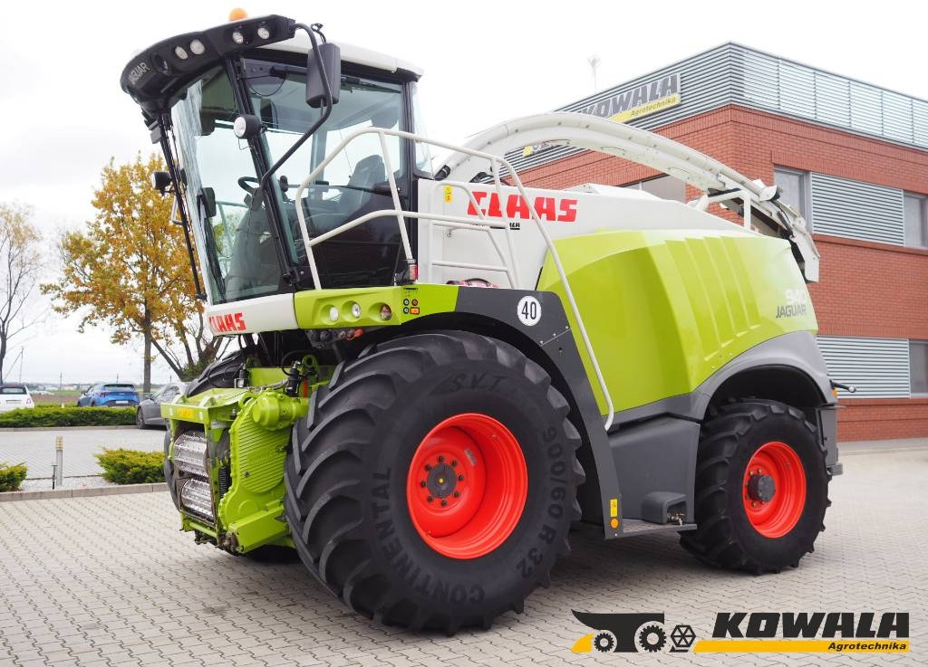 Claas Jaguar 940 4x4 - Önjáró szecskázógép: 1 kép. Claas Jaguar 940 4x4 - Önjáró szecskázógép: 1 kép.