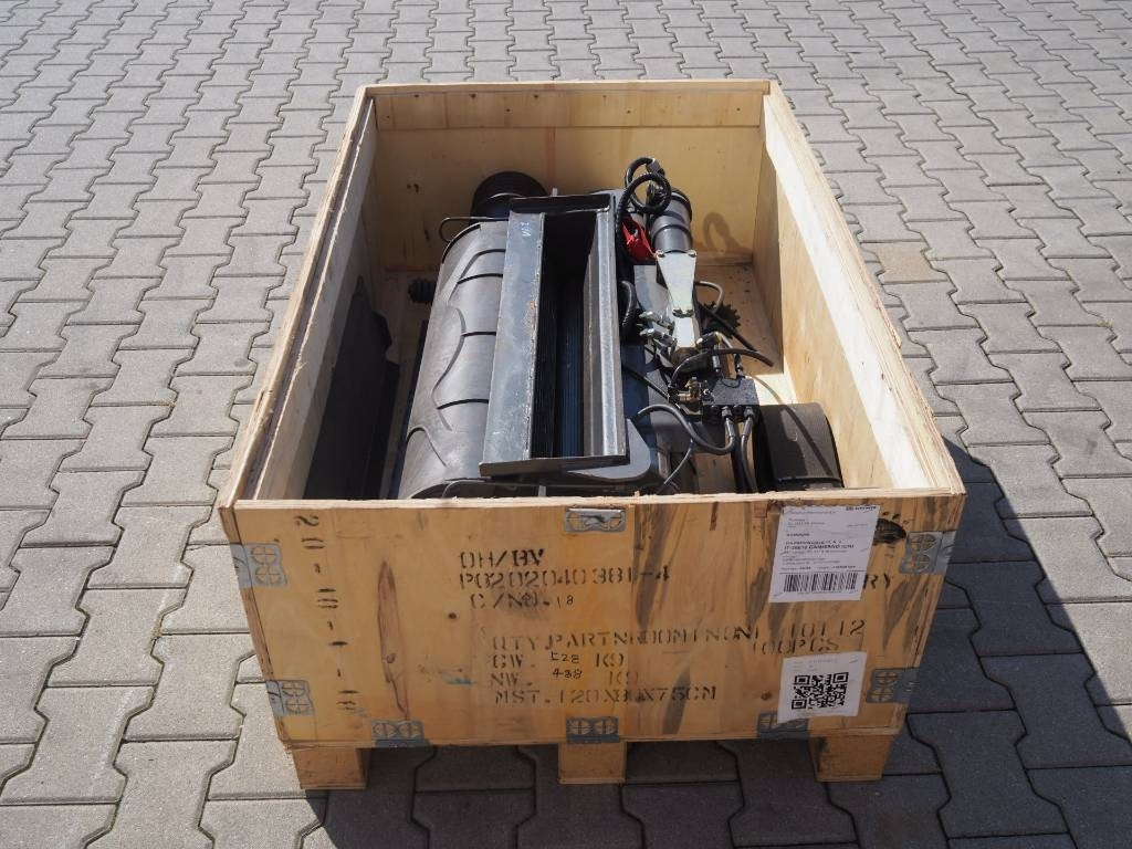 Claas Jaguar - Intensiv Cracker 100/100 - Takarmánybetakarító gép: 2 kép. Claas Jaguar - Intensiv Cracker 100/100 - Takarmánybetakarító gép: 2 kép.