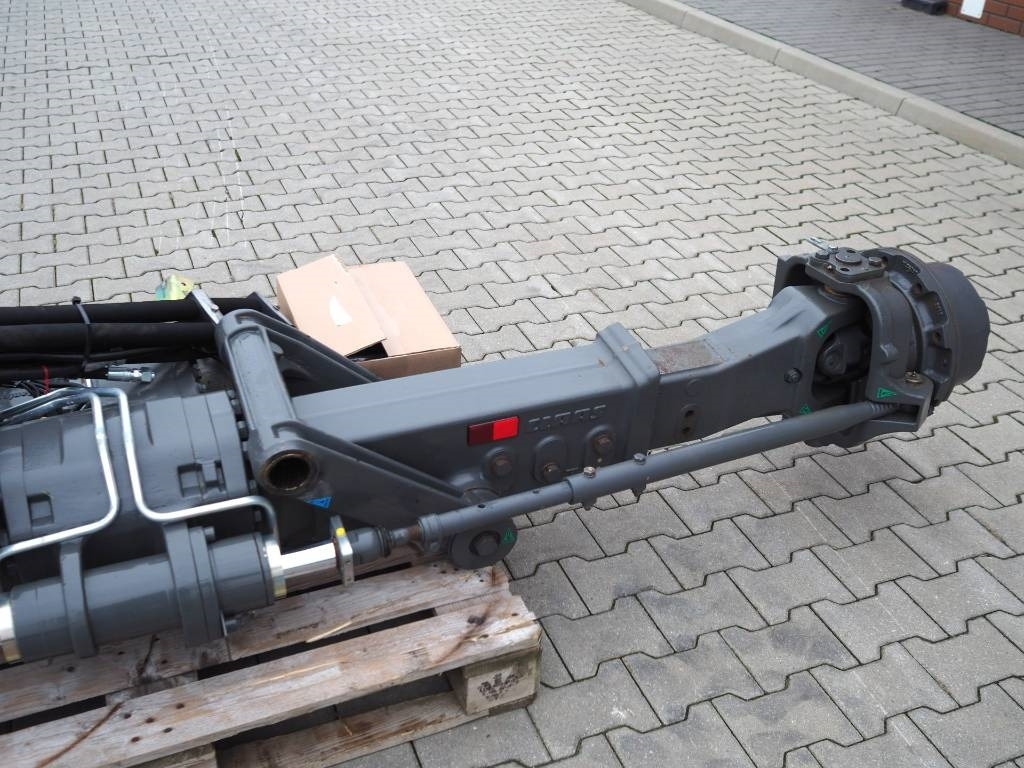 Claas Lexion / NAF rear driving axle / 4WD - Betakarítógép tartozék: 3 kép. Claas Lexion / NAF rear driving axle / 4WD - Betakarítógép tartozék: 3 kép.