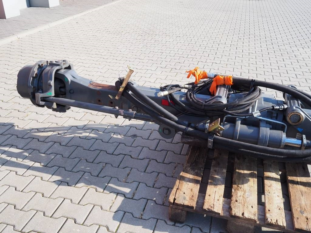 Claas Lexion - NAF rear driving axle / 4x4 / 4WD - Lánctalp - Mezőgazdasági gépek: 2 kép. Claas Lexion - NAF rear driving axle / 4x4 / 4WD - Lánctalp - Mezőgazdasági gépek: 2 kép.