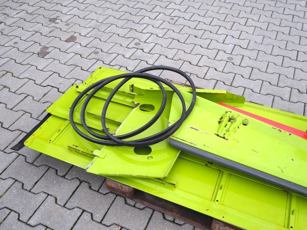 Claas Vario 660 - rapeseed kit - Betakarítógép tartozék: 2 kép. Claas Vario 660 - rapeseed kit - Betakarítógép tartozék: 2 kép.