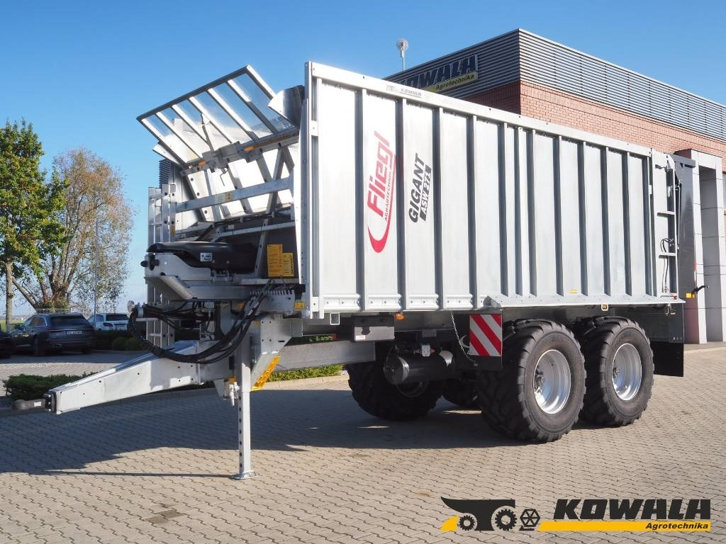 Fliegl ASW 271 GIGANT - Mezőgazdasági pótkocsi: 1 kép. Fliegl ASW 271 GIGANT - Mezőgazdasági pótkocsi: 1 kép.