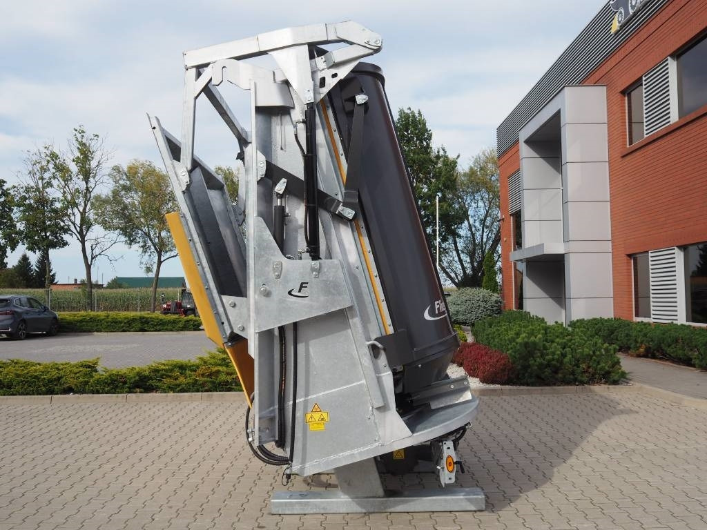 Fliegl S-2/ASW Profi - Szervestrágyaszóró: 2 kép. Fliegl S-2/ASW Profi - Szervestrágyaszóró: 2 kép.