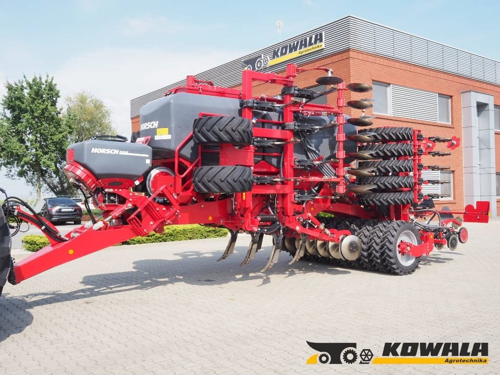 Horsch Focus 6 TD - Szemenkénti vetőgép: 1 kép. Horsch Focus 6 TD - Szemenkénti vetőgép: 1 kép.