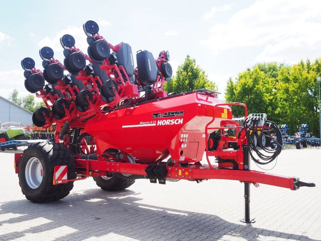 Horsch Maestro 8 CX - Precíziós vetőgép: 4 kép. Horsch Maestro 8 CX - Precíziós vetőgép: 4 kép.