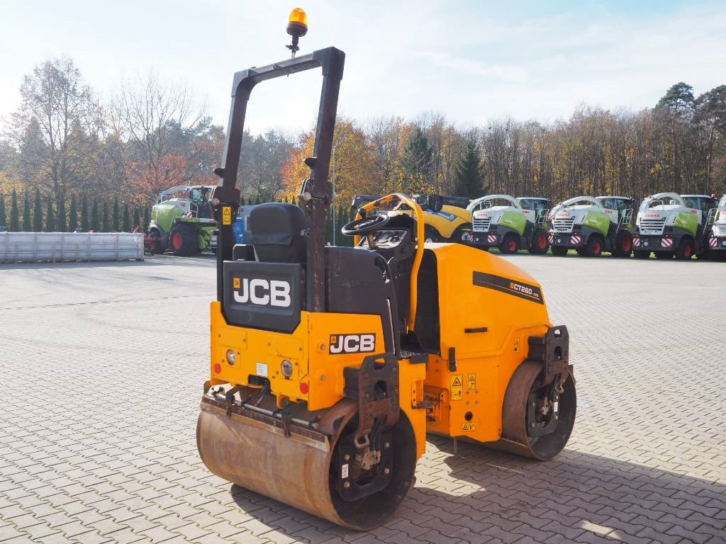 JCB CT260-120 - Úthenger: 4 kép. JCB CT260-120 - Úthenger: 4 kép.