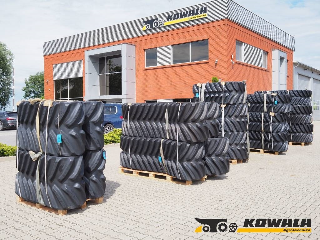 John Deere 8RT / Rubber belt / track / 30" / 762mm - Lánctalp - Mezőgazdasági gépek: 1 kép. John Deere 8RT / Rubber belt / track / 30" / 762mm - Lánctalp - Mezőgazdasági gépek: 1 kép.