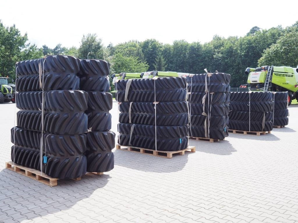 John Deere 8RX / Rubber belt / track / front / 18" / 457mm - Lánctalp - Mezőgazdasági gépek: 3 kép. John Deere 8RX / Rubber belt / track / front / 18" / 457mm - Lánctalp - Mezőgazdasági gépek: 3 kép.