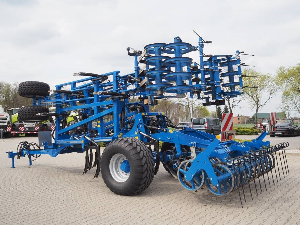 Köckerling VECTOR 460 - Kultivátor: 2 kép. Köckerling VECTOR 460 - Kultivátor: 2 kép.