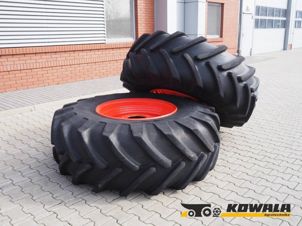 Michelin Agricultural Wheels 650/75 R32 - Claas Jaguar - Gumiabroncs - Mezőgazdasági gépek: 1 kép. Michelin Agricultural Wheels 650/75 R32 - Claas Jaguar - Gumiabroncs - Mezőgazdasági gépek: 1 kép.