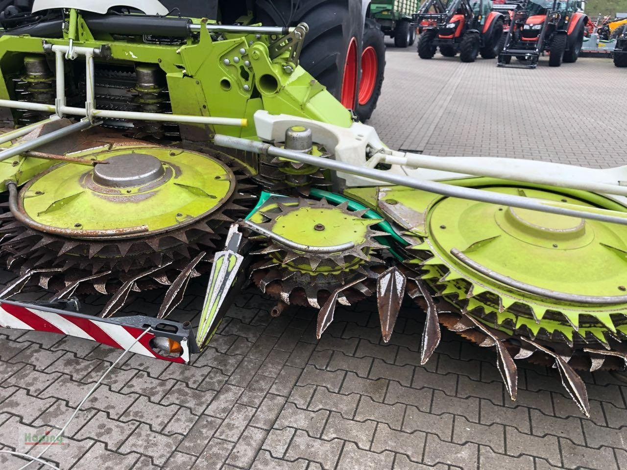 CLAAS 950 Jaguar - Önjáró szecskázógép: 3 kép. CLAAS 950 Jaguar - Önjáró szecskázógép: 3 kép.