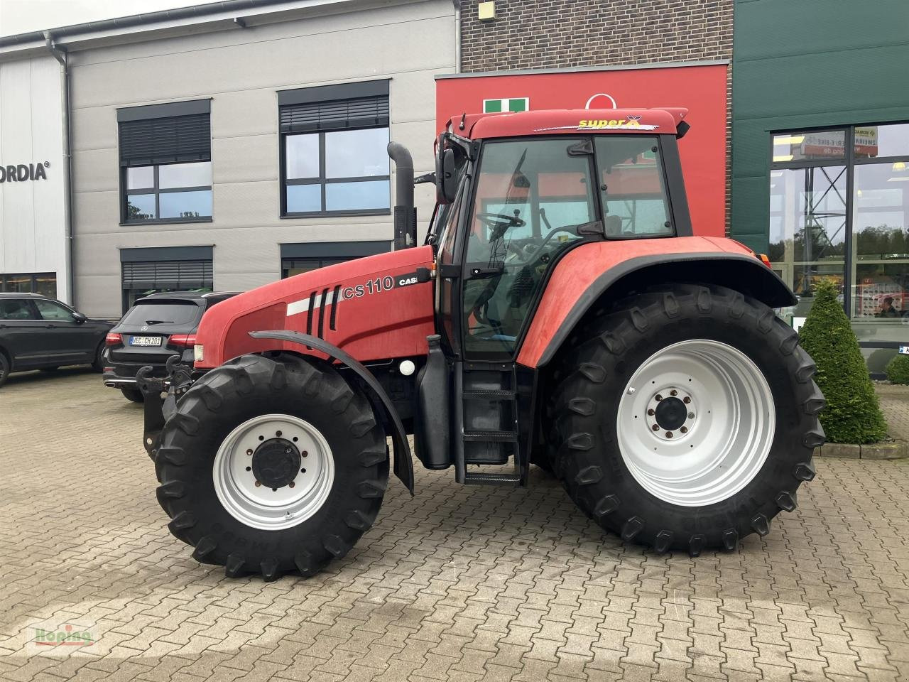 Case IH CS110 - Traktor: 2 kép. Case IH CS110 - Traktor: 2 kép.