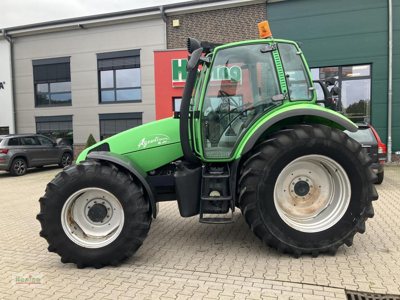Deutz-Fahr 6.20 S - Traktor: 2 kép. Deutz-Fahr 6.20 S - Traktor: 2 kép.