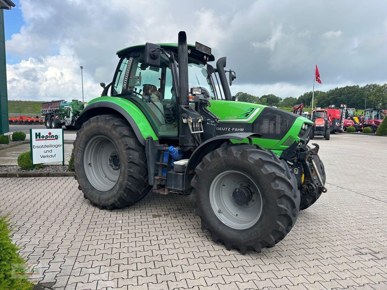 Deutz-Fahr 6160 Agrotron - Traktor: 4 kép. Deutz-Fahr 6160 Agrotron - Traktor: 4 kép.
