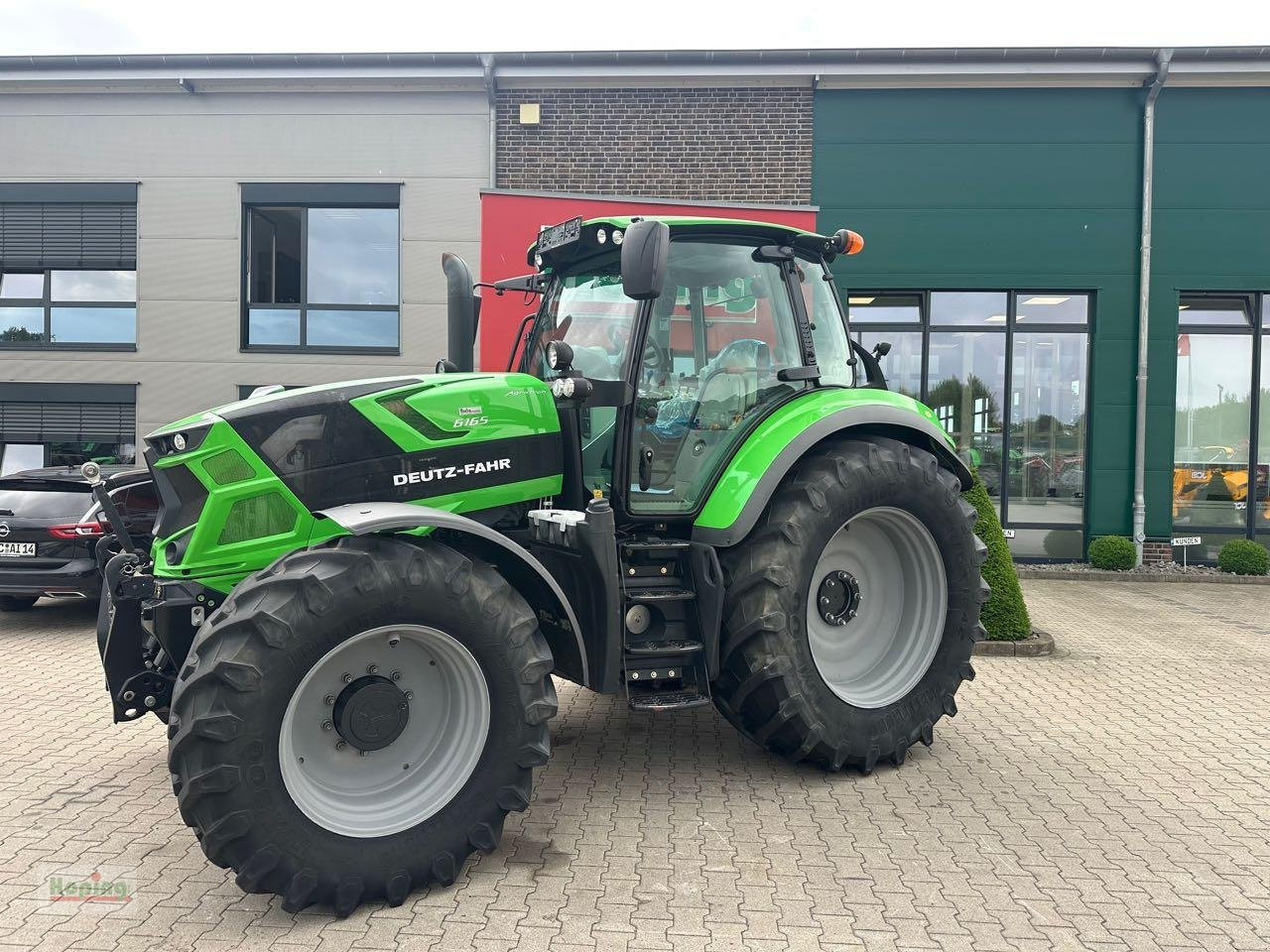 Traktor Deutz-Fahr 6165 Agrotron Powers: 11 kép.