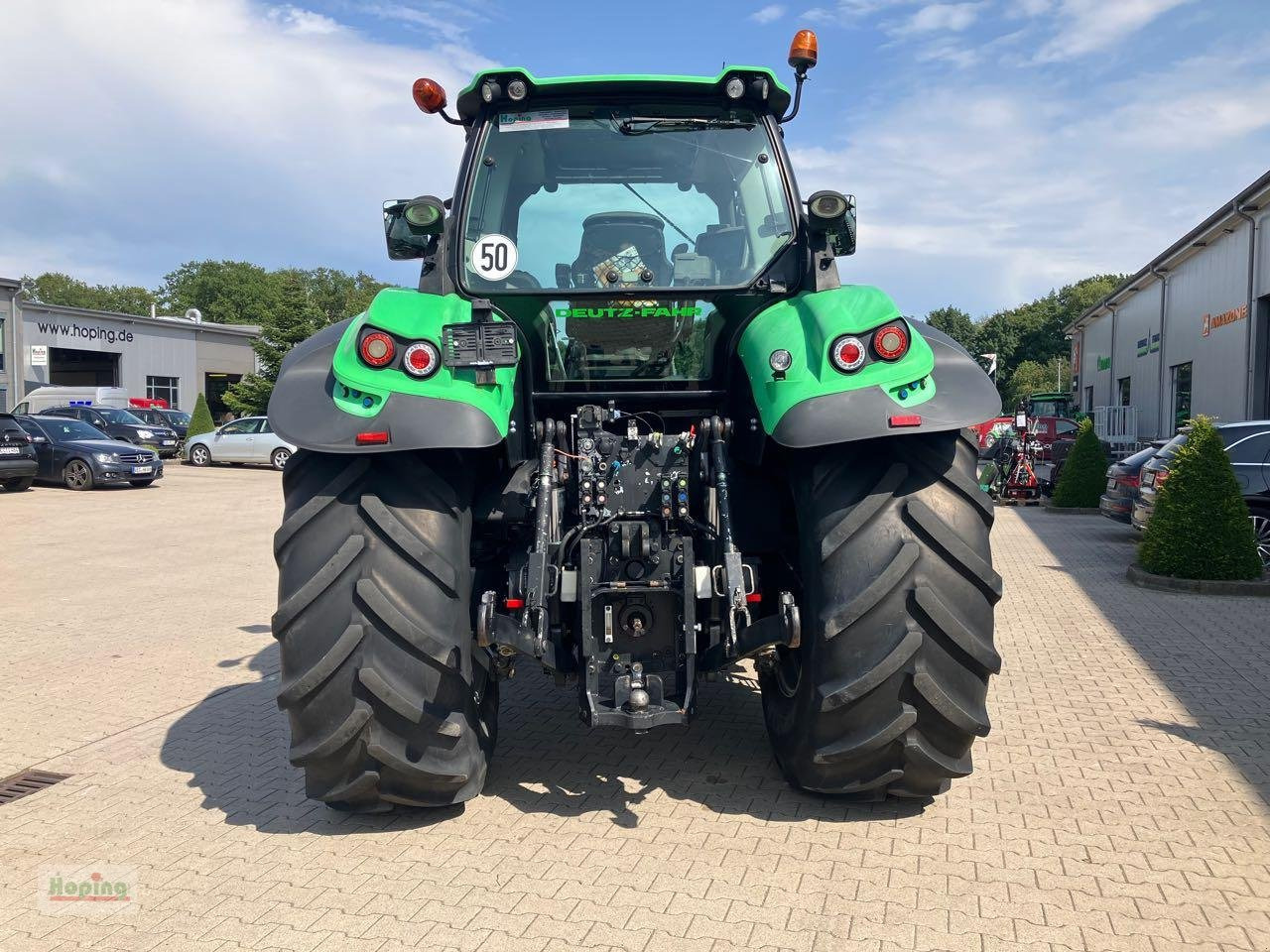 Deutz-Fahr 7250 Agrotron TTV - Traktor: 5 kép. Deutz-Fahr 7250 Agrotron TTV - Traktor: 5 kép.
