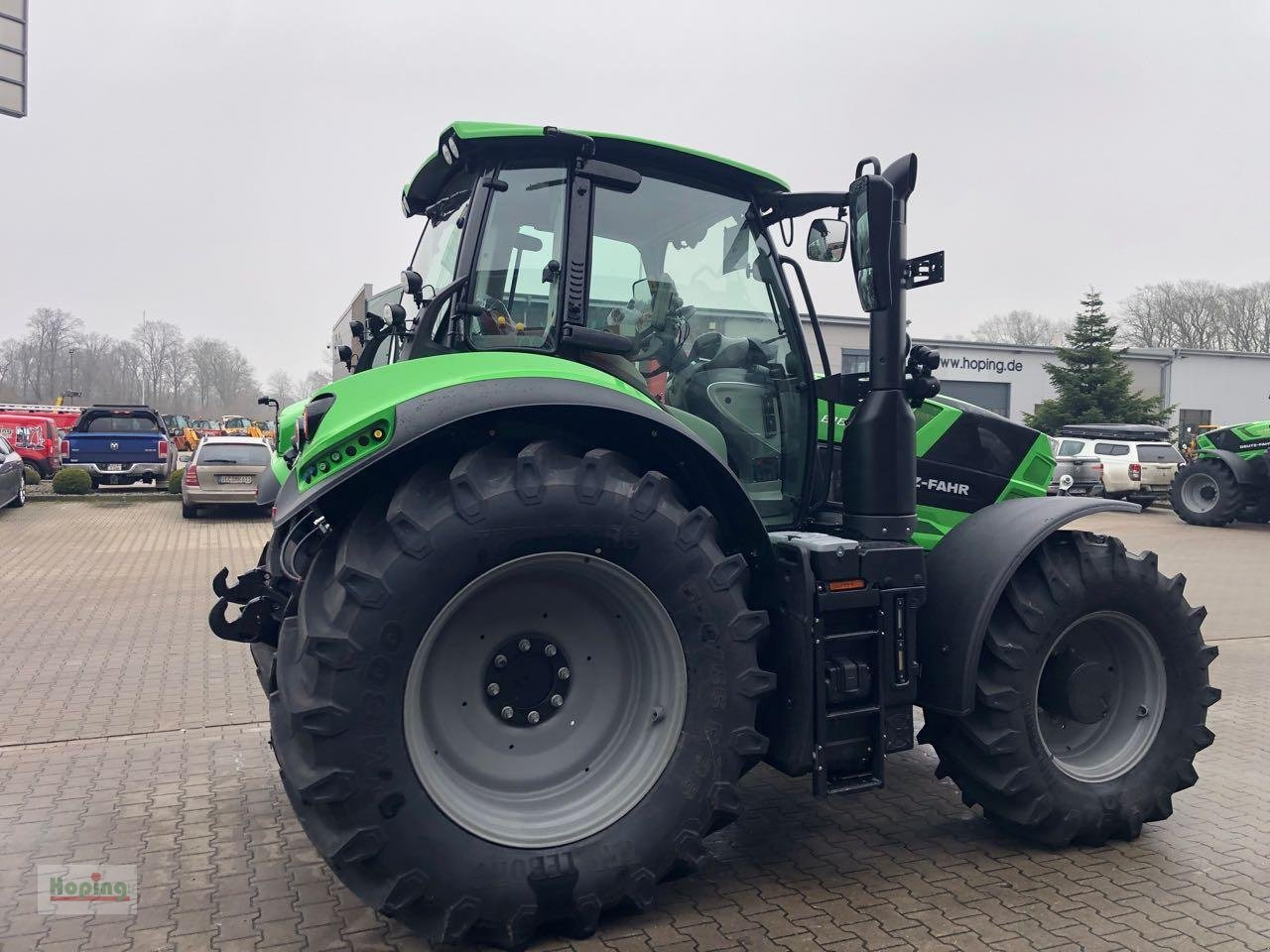 Deutz-Fahr Deutz 6160.4 TTV - Traktor: 4 kép. Deutz-Fahr Deutz 6160.4 TTV - Traktor: 4 kép.