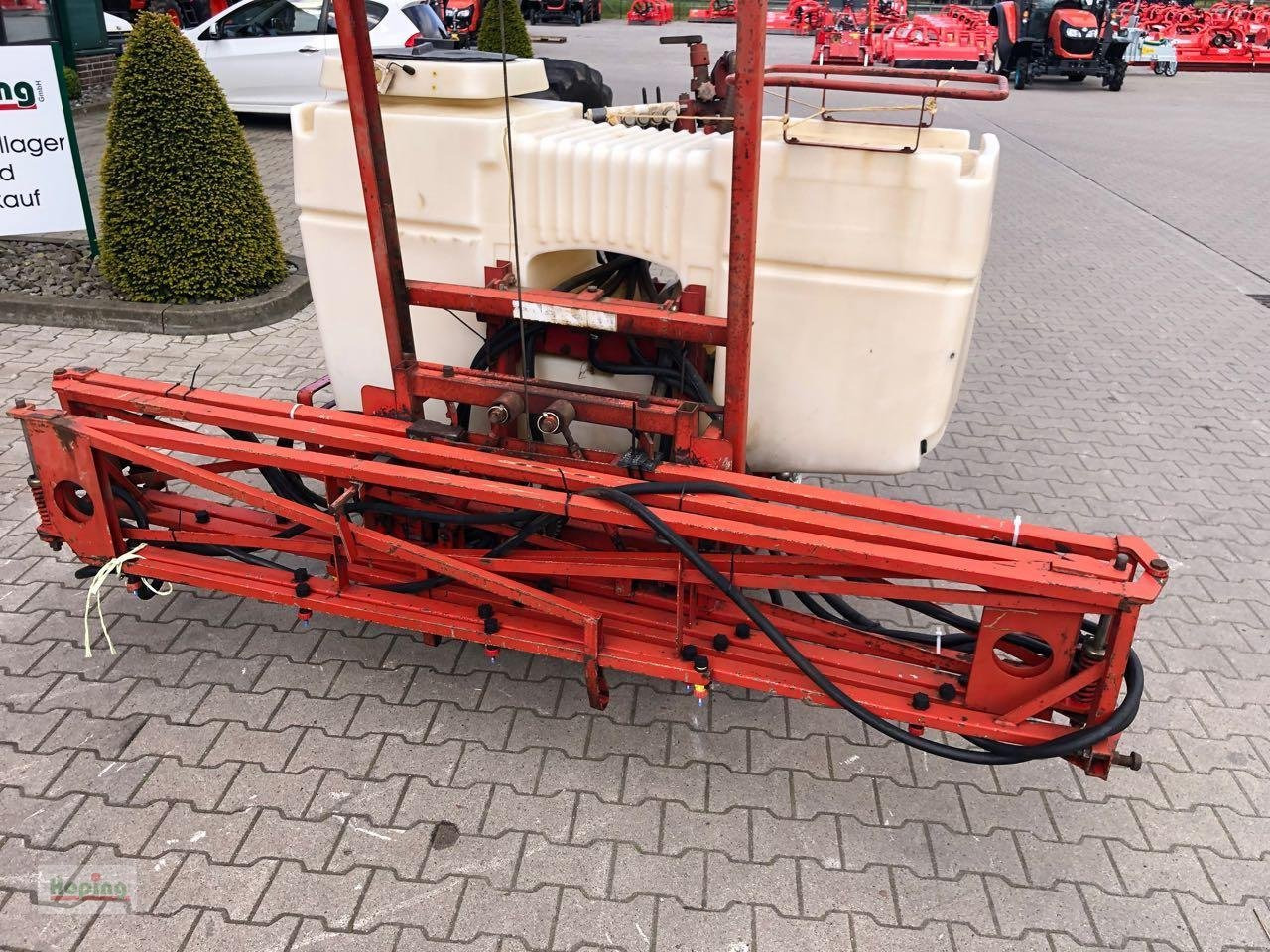 Holder IS 800 12m - Függesztett permetező: 2 kép. Holder IS 800 12m - Függesztett permetező: 2 kép.