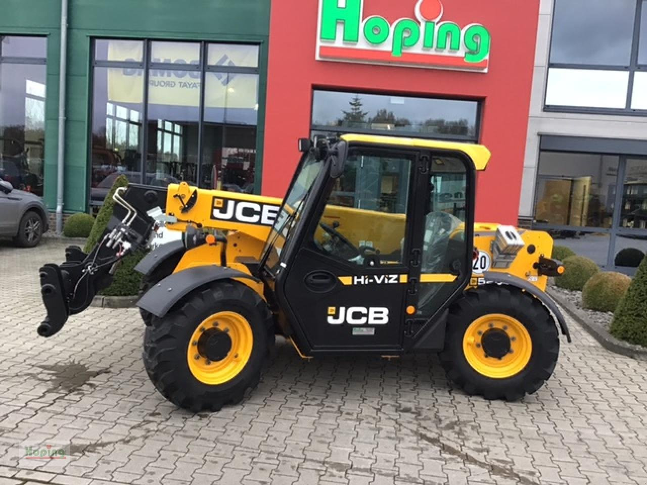 JCB 525-60 Hi-Viz - Teleszkópos rakodó: 1 kép. JCB 525-60 Hi-Viz - Teleszkópos rakodó: 1 kép.