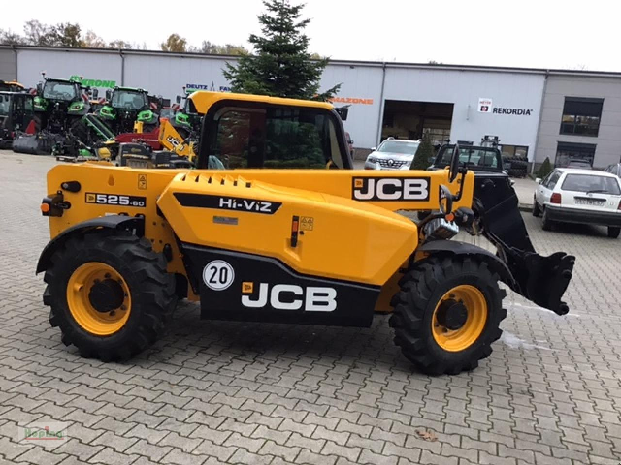 JCB 525-60 Hi-Viz - Teleszkópos rakodó: 4 kép. JCB 525-60 Hi-Viz - Teleszkópos rakodó: 4 kép.